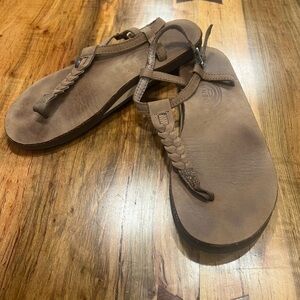 Rainbow sandals size medium in GUC